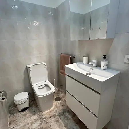 Apartment Tili With Ocean View