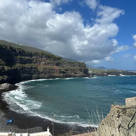 Apartment Tili With Ocean View